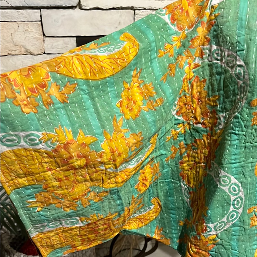 Kantha Reversible Top - Picture 2 of 7
